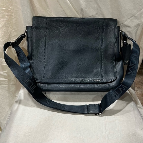 Tumi Other - Tumi Laptop Messenger Bag